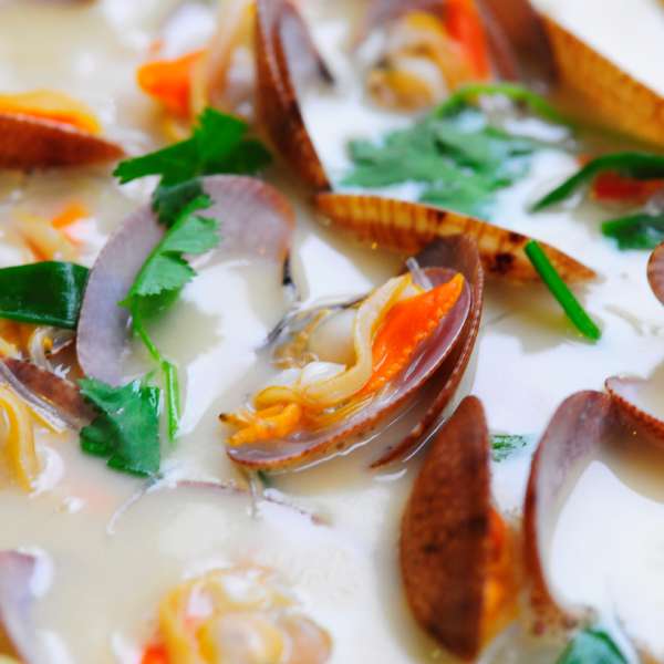 Boiled Clams in Salty Soup with Vermicelli